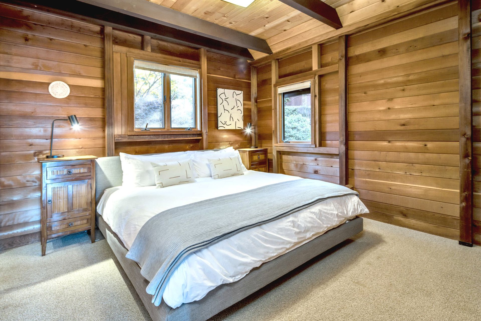 Casa de Lucca bedroom with valley view