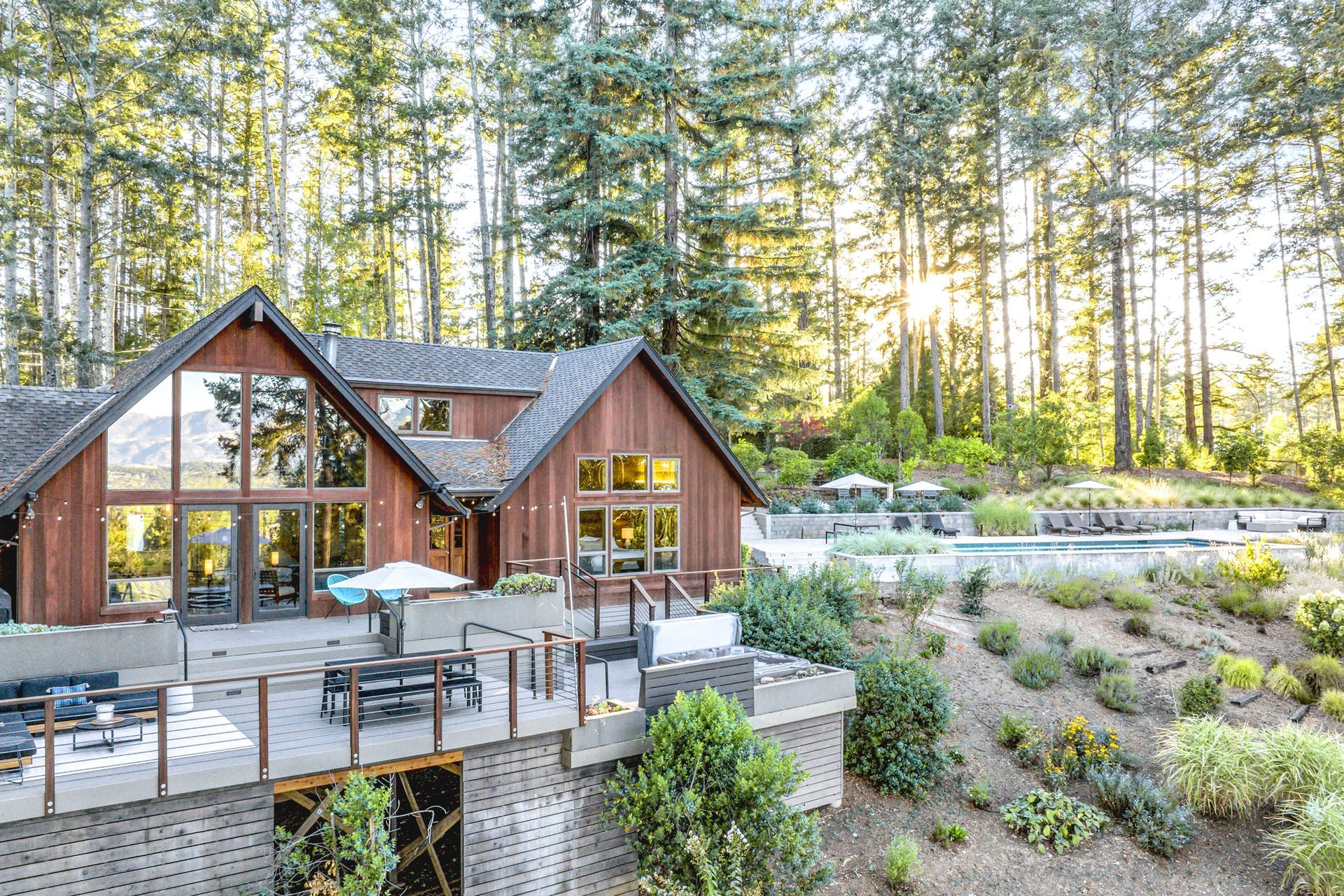 Casa de Lucca A-frame approach through the redwoods