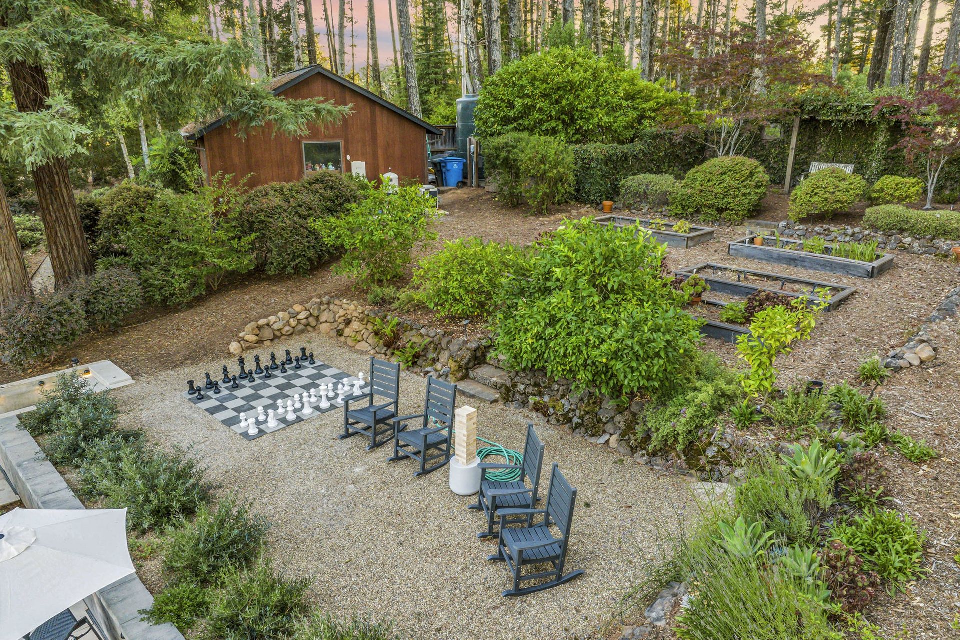 Casa de Lucca outdoor dining at twilight