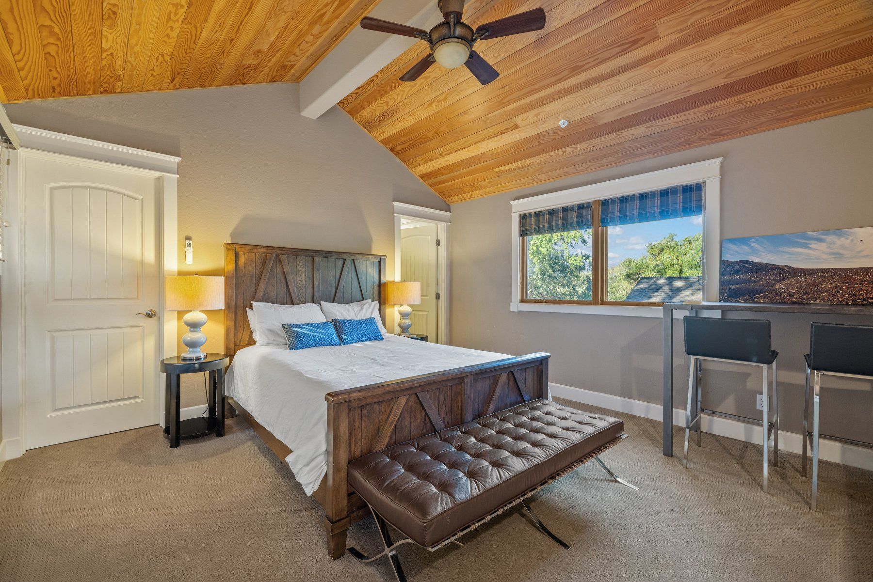 Creekfront guest cottage bedroom